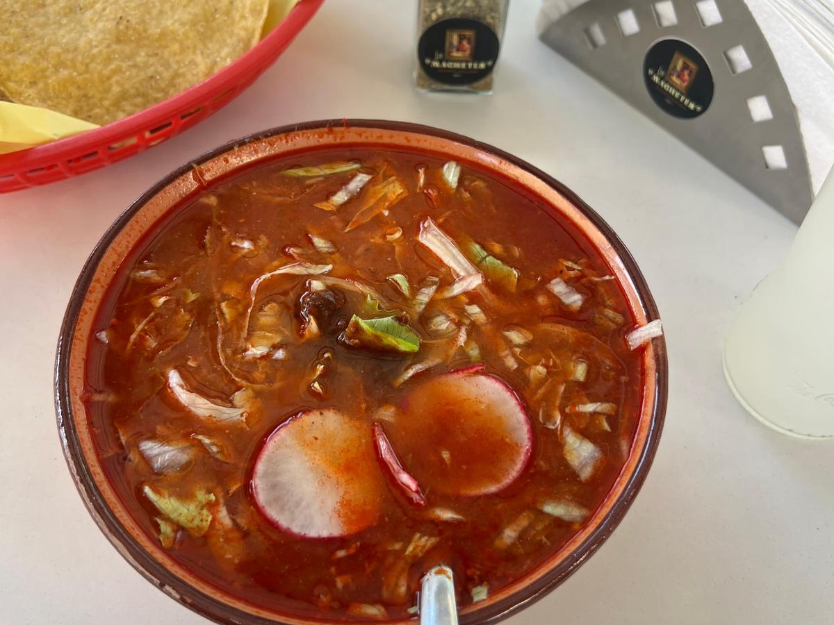 Los Machetes Antojitos Mexicanos