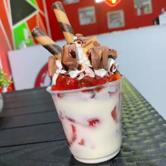 Fresas con Yogurt Chicas
