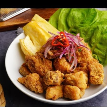Menú : Chicharrón de Pescado + Complemento