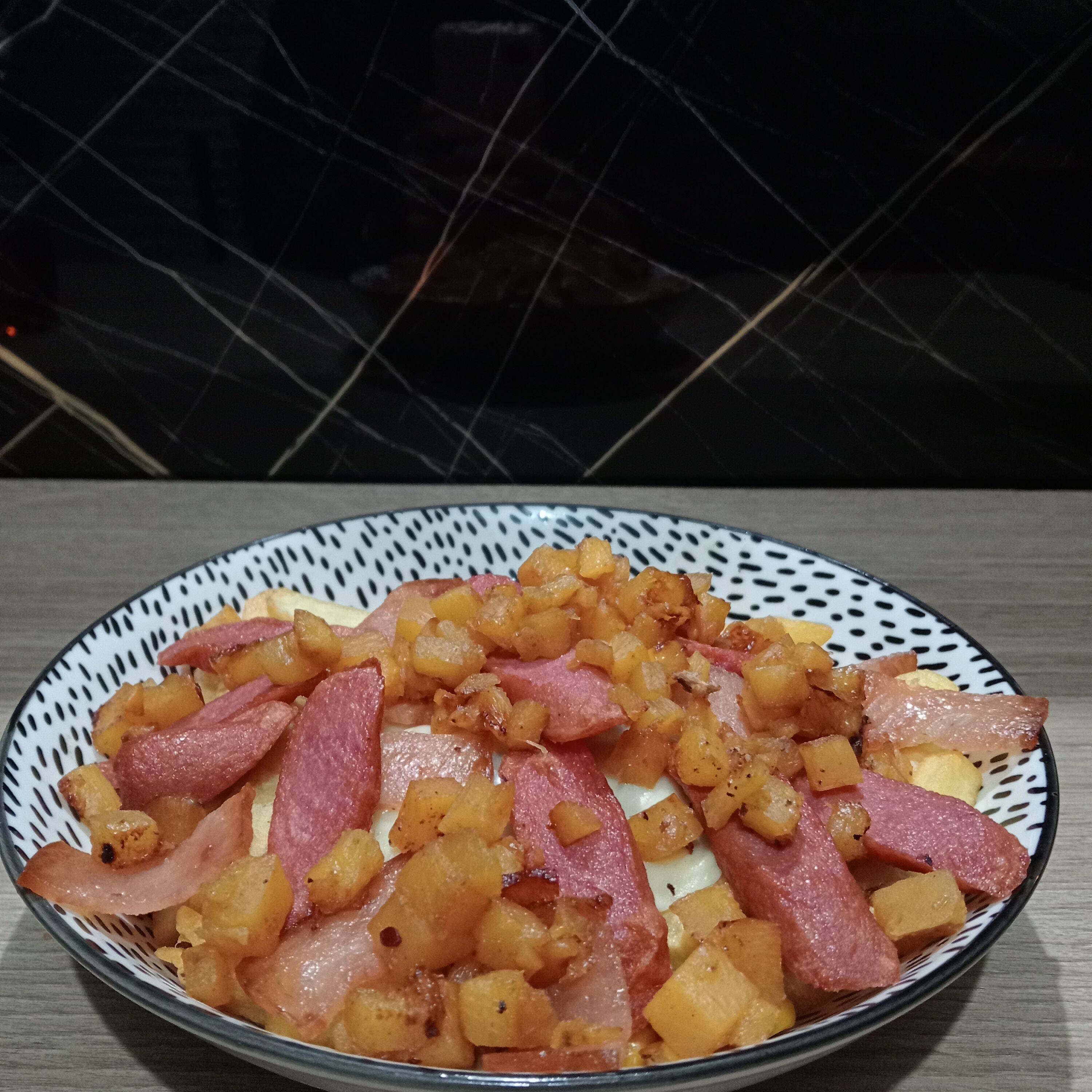 Salchipapa Hawai