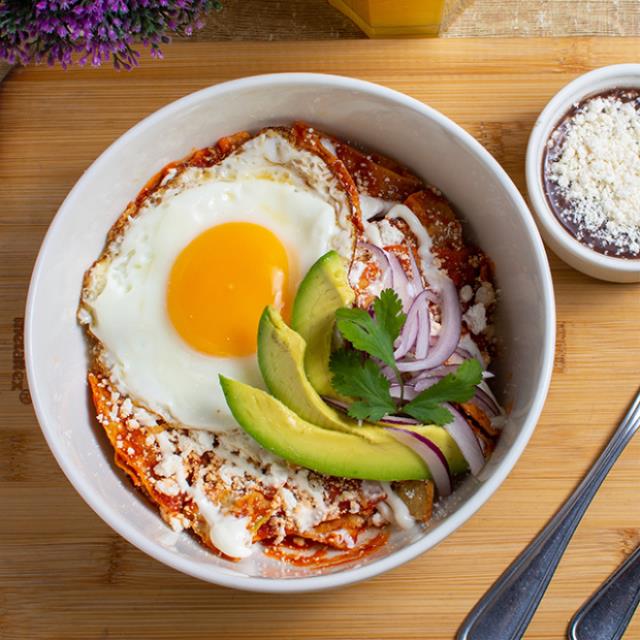 CHILAQUILES PLUS (ROJOS)