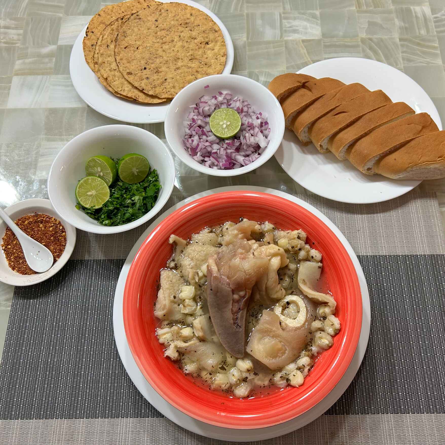 MENUDO 1 LT CON PATA