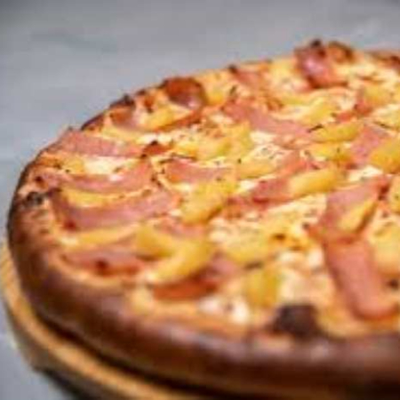 Mitad Hawaiana Mitad Peperoni (Tamaño Familiar).