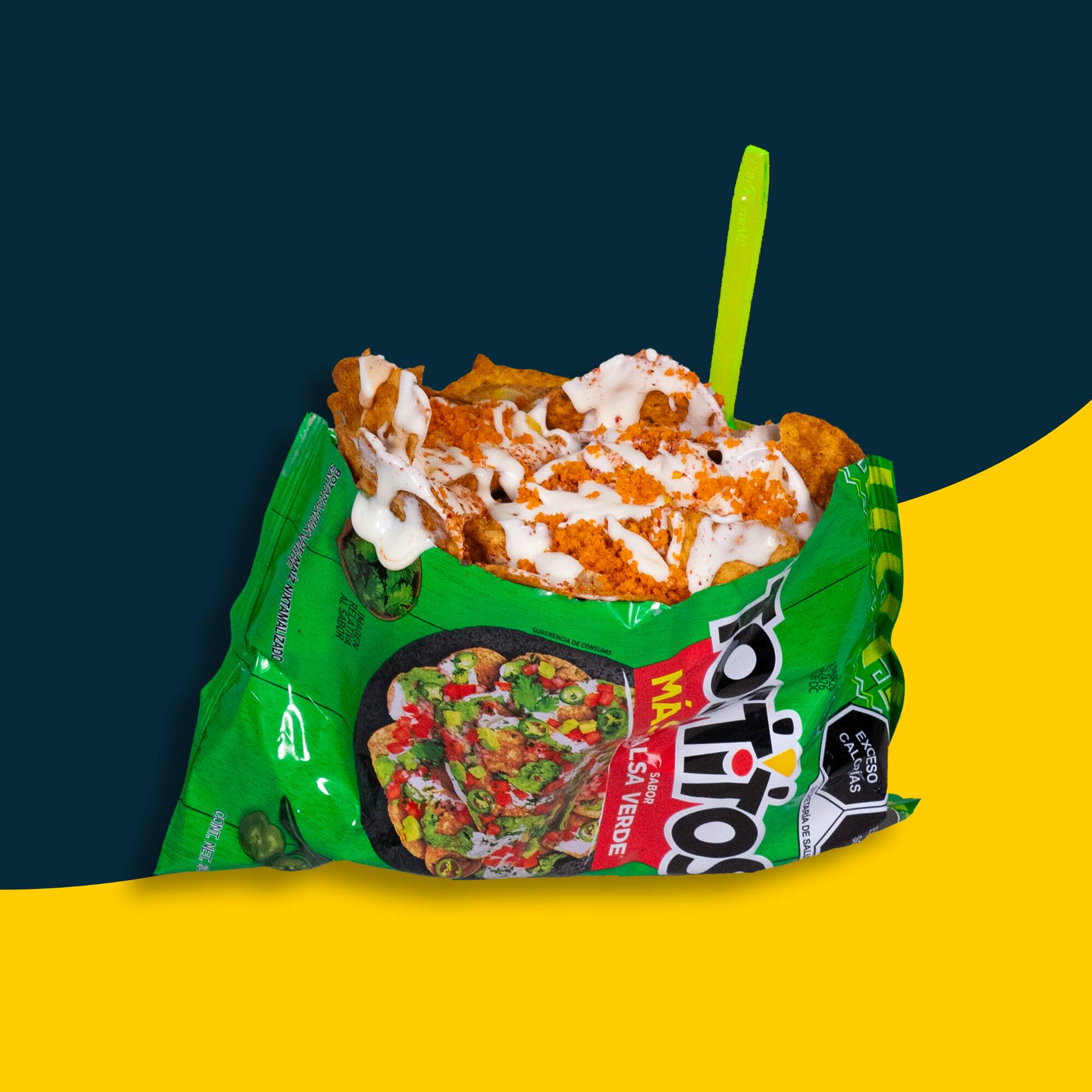 Botanas con Queso Amarillo y Aderezos