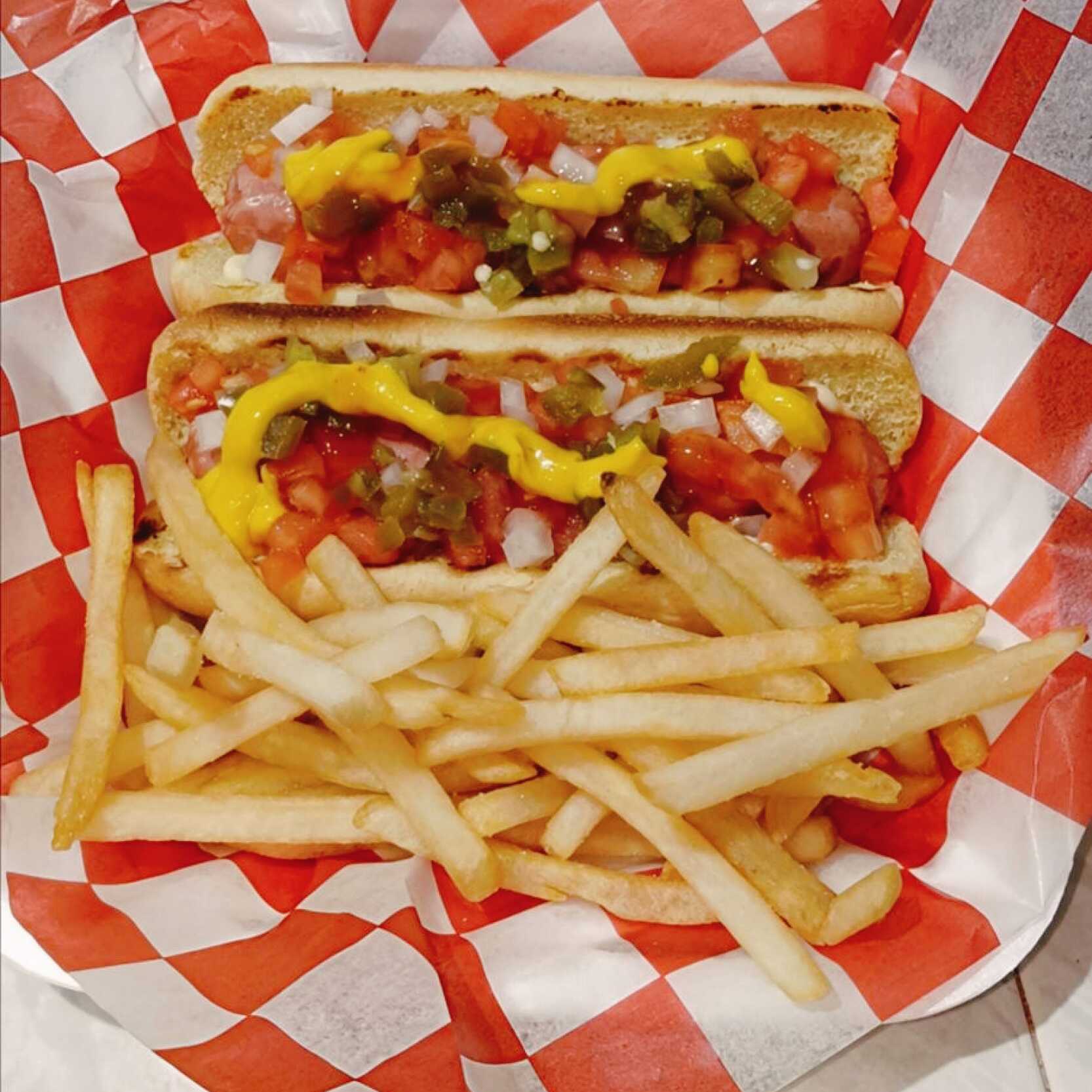 2 Hotdogs+Papas150grs+Pepsi 355ml.