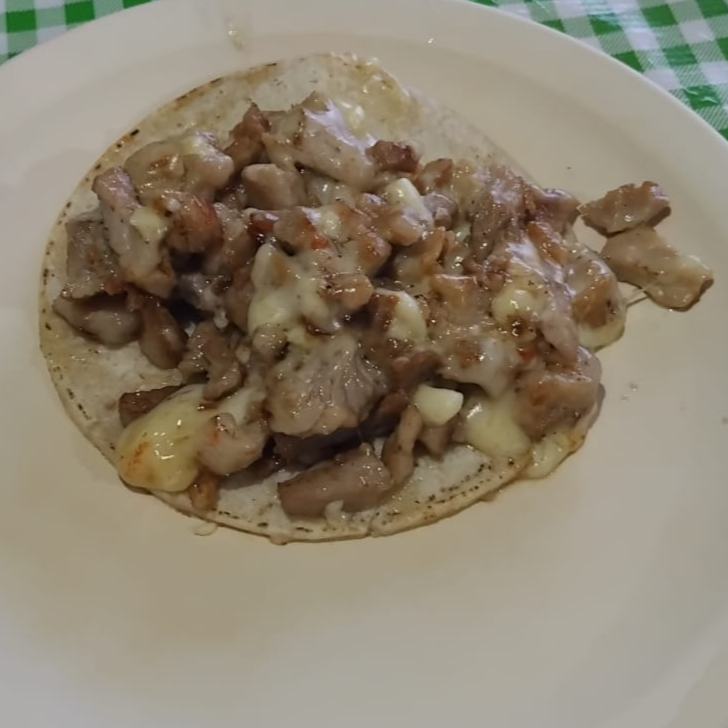 Taco de Chuleta con Queso