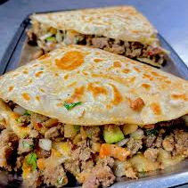 Quesadilla con Carne Asada Harina