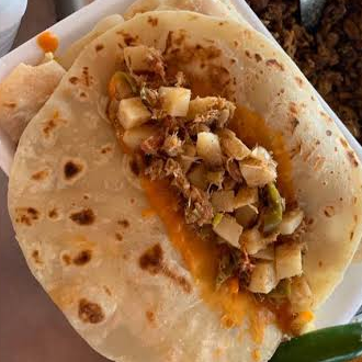 quesadilla de comal de bistec en salsa