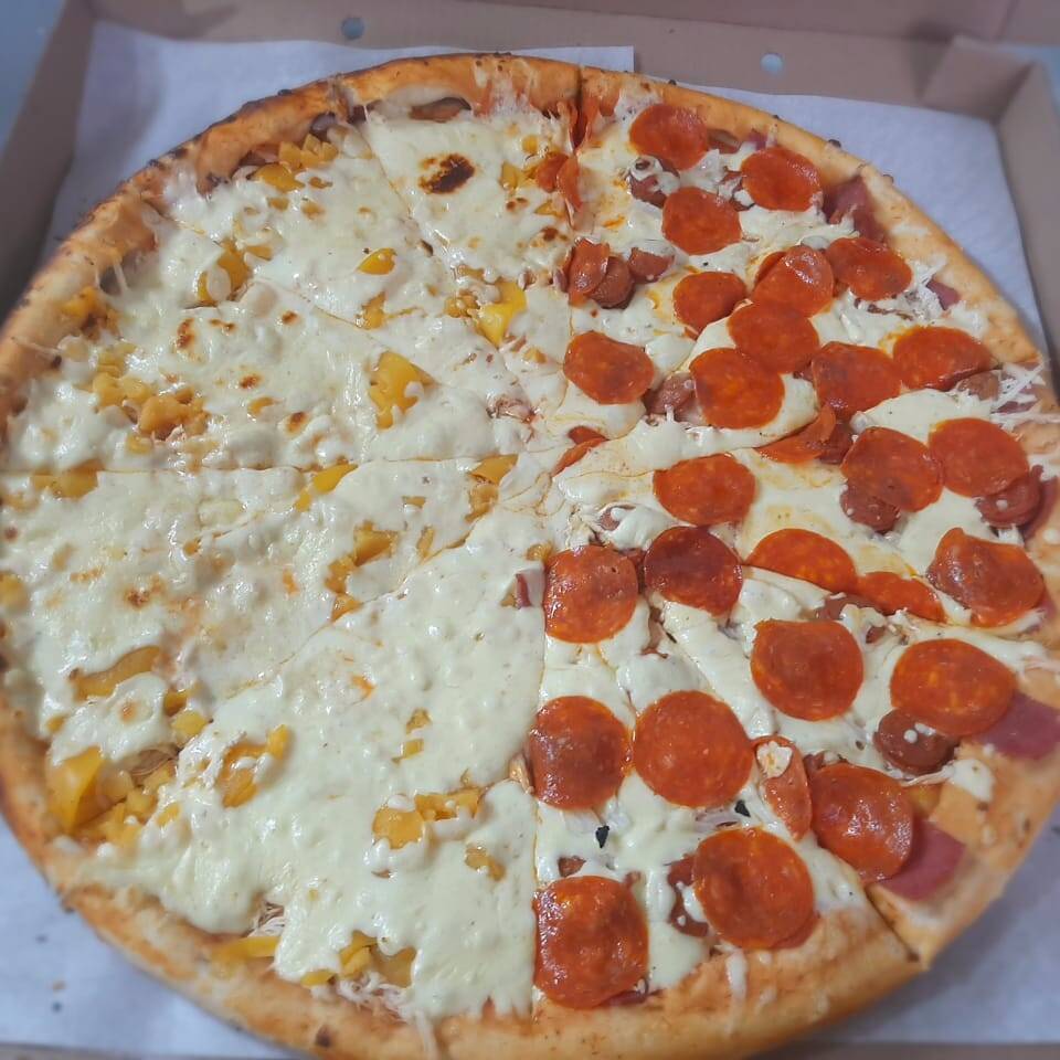 Combo Pizza 10 Porciones + Borde+Bebida1.5