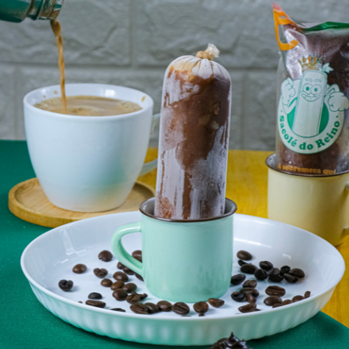 Para os amantes de café, uma combinação irresistível de cremosidade com o sabor marcante do café e o recheio de ganache meio amargo.