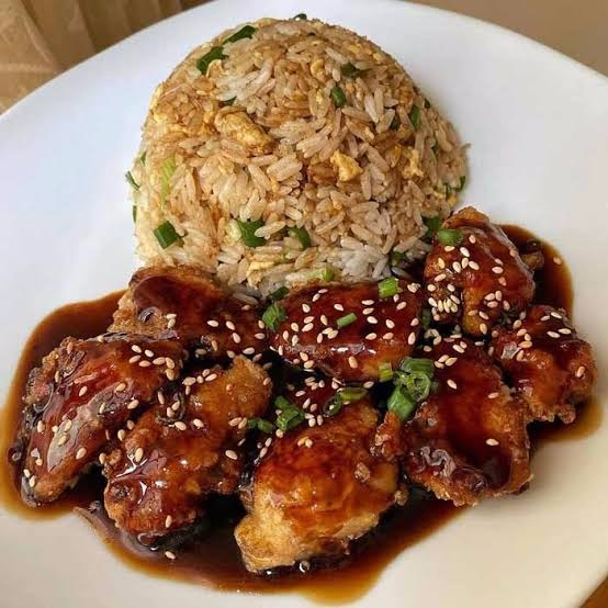 Pollo Chijaukay con Chaufa