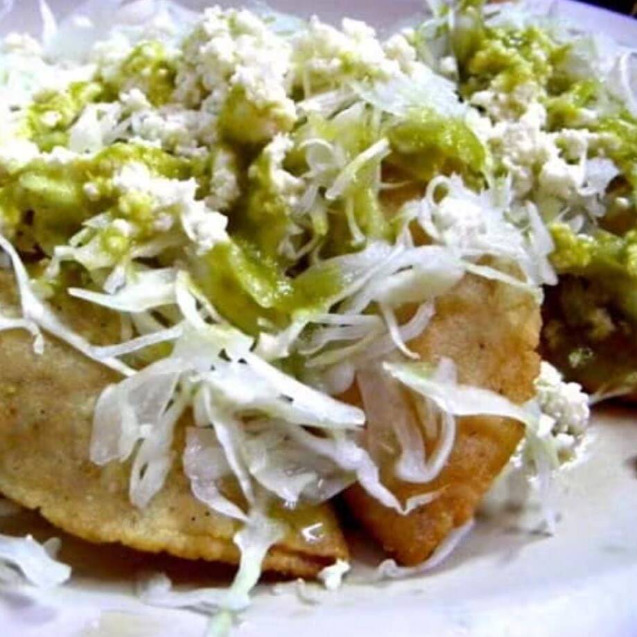 Empanada de Chicharrón Prensado