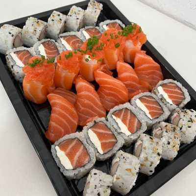 4 uramaki de salmao 4 hossomaki de salmao hossomaki salmao grelhado 4 uramaki grelhado 4 niguiri 4 joy 6 hot rool