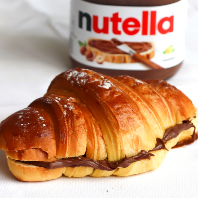 Croissant nutella