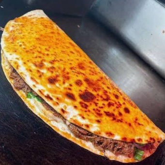 QuesaBirria con Tortilla de harina.