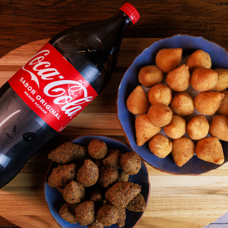 100 salgados fritos na hora grátis 1 coca cola de 1,5L