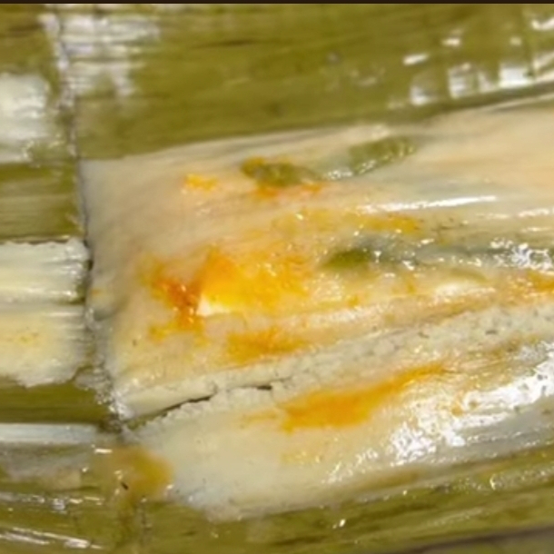 Tamal de Rajas con Queso