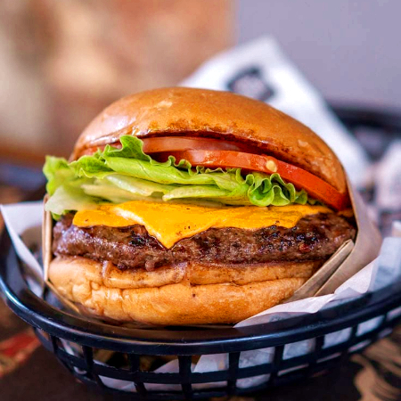 HAMBURGUESA DE RES SENCILLA