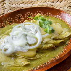Enchiladas verdes con pollo