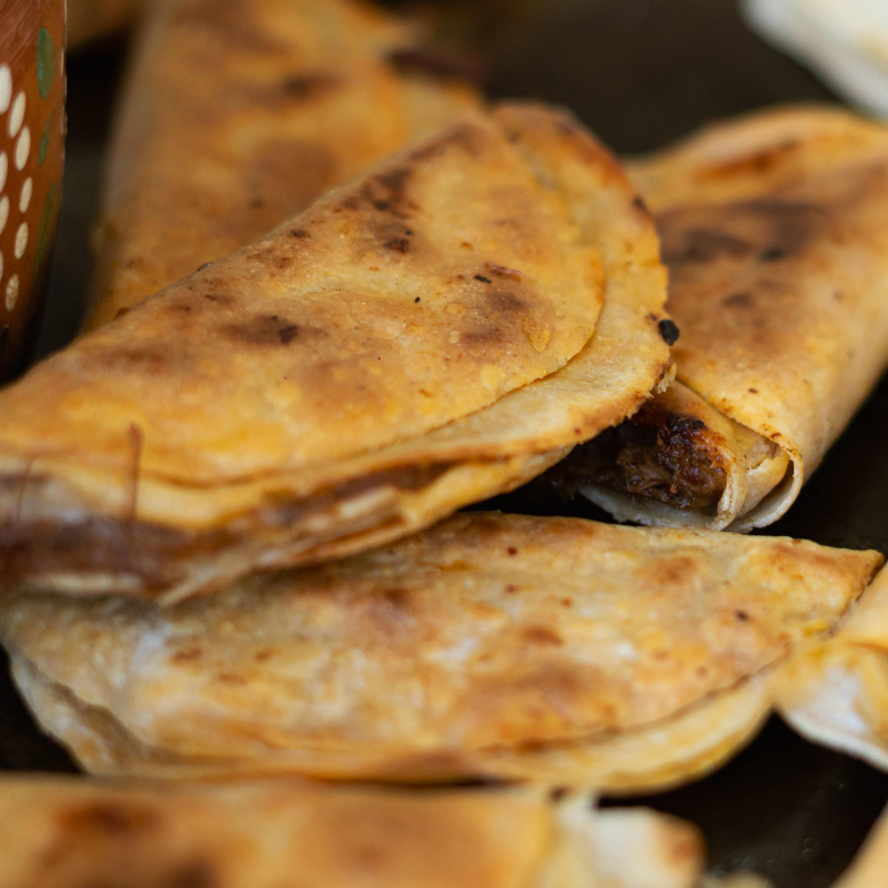 Taco Dorado con Queso