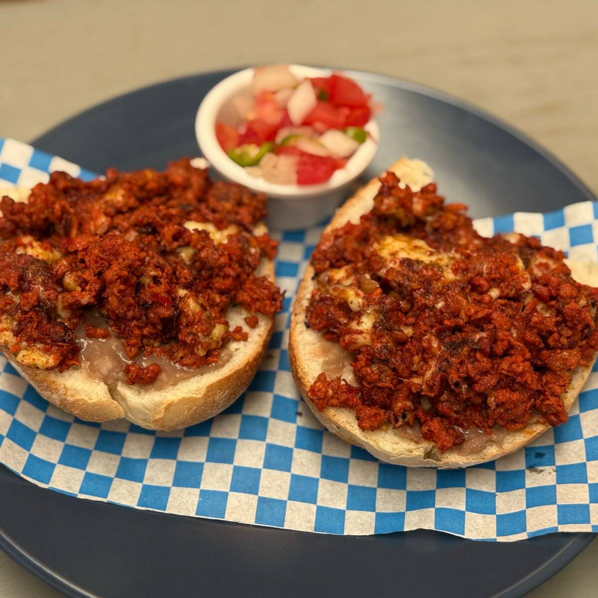 Molletes Chorizo