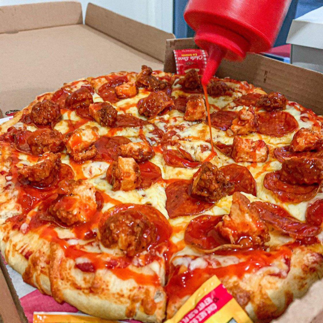 Pizza Grande con Boneless