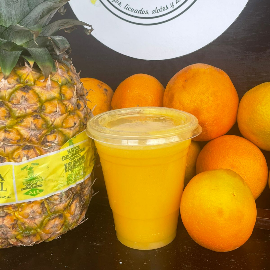 Jugo de Naranja y Piña
