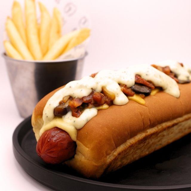 French poodle Hotdog
