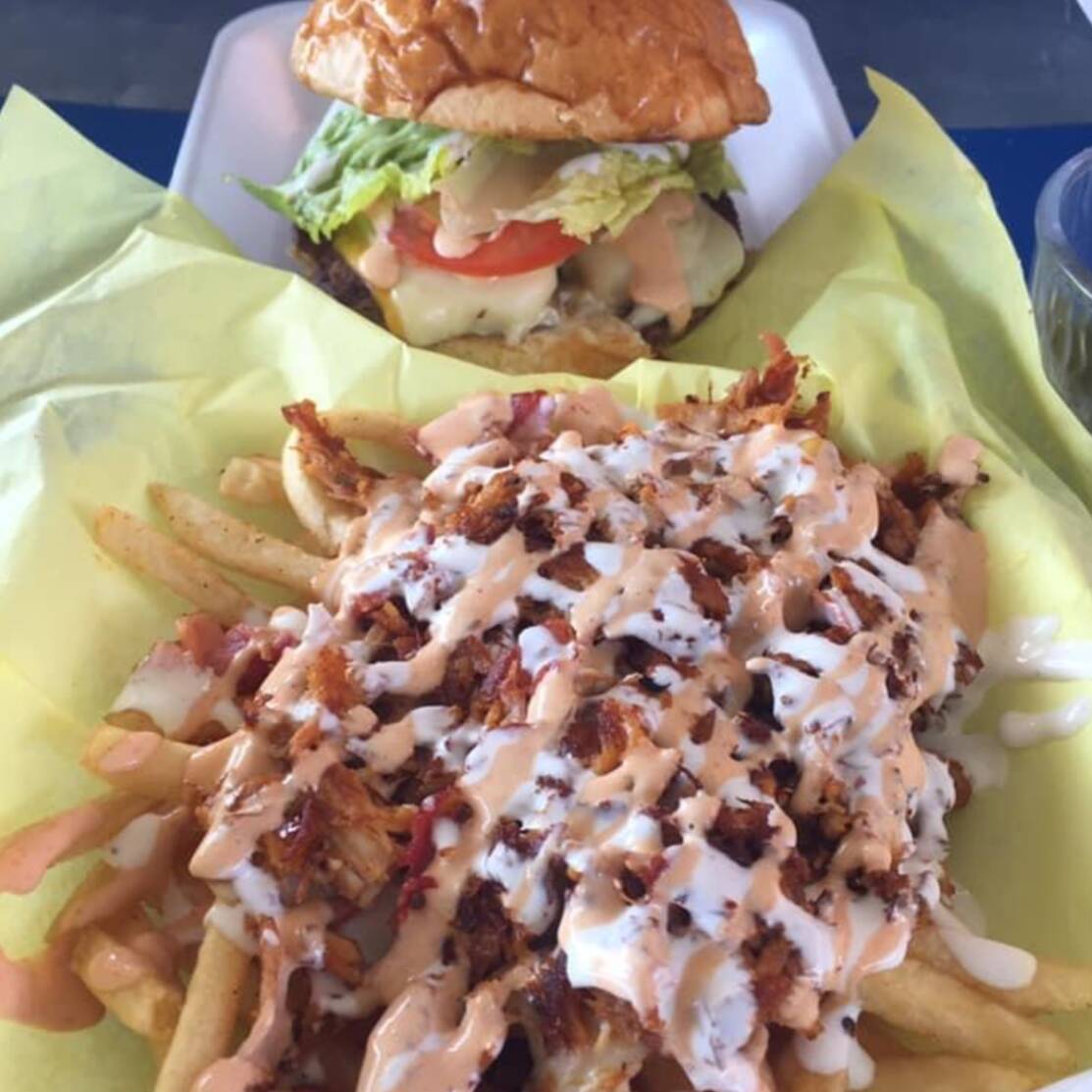 CLASICA DE CRUJI POLLO Y CARNIBORAS