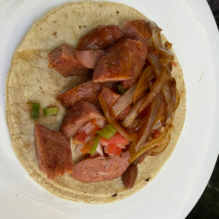 Taco de chorizo argentino