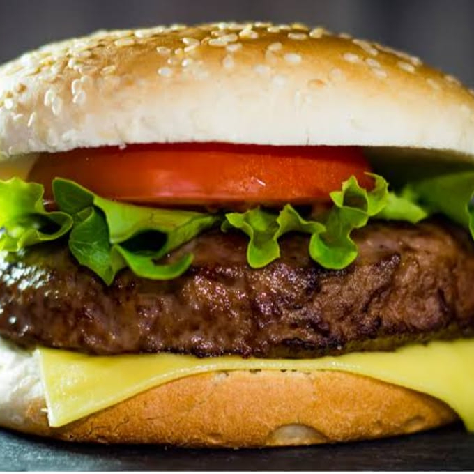Hamburguesa De Res Con Queso