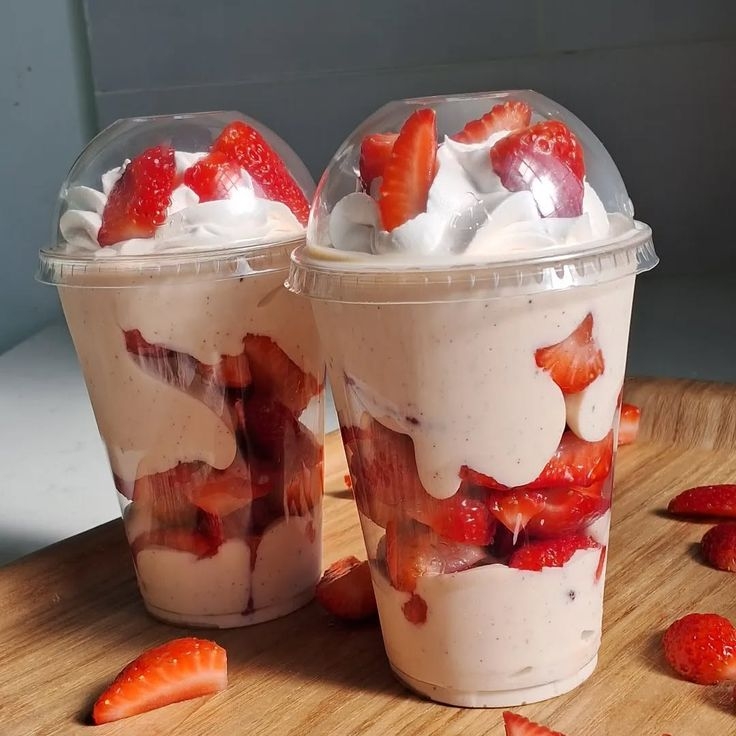 Fresas con crema 16oz