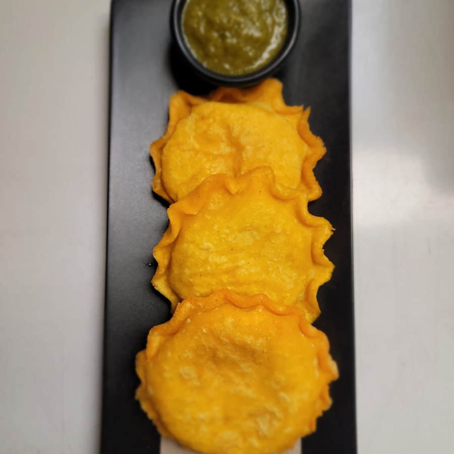 Orden de 3 Pasteles Fritos Colombiano