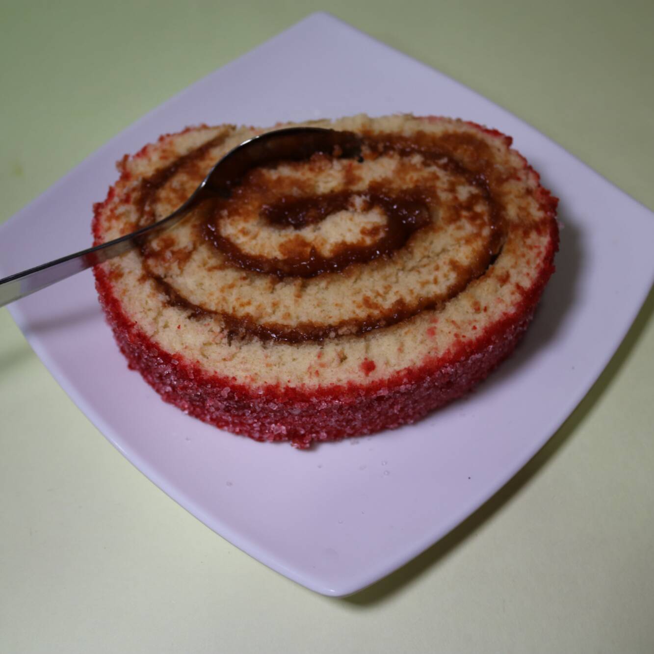 ROLLO ROJO O BRAZO DE REINA CON RELLENO