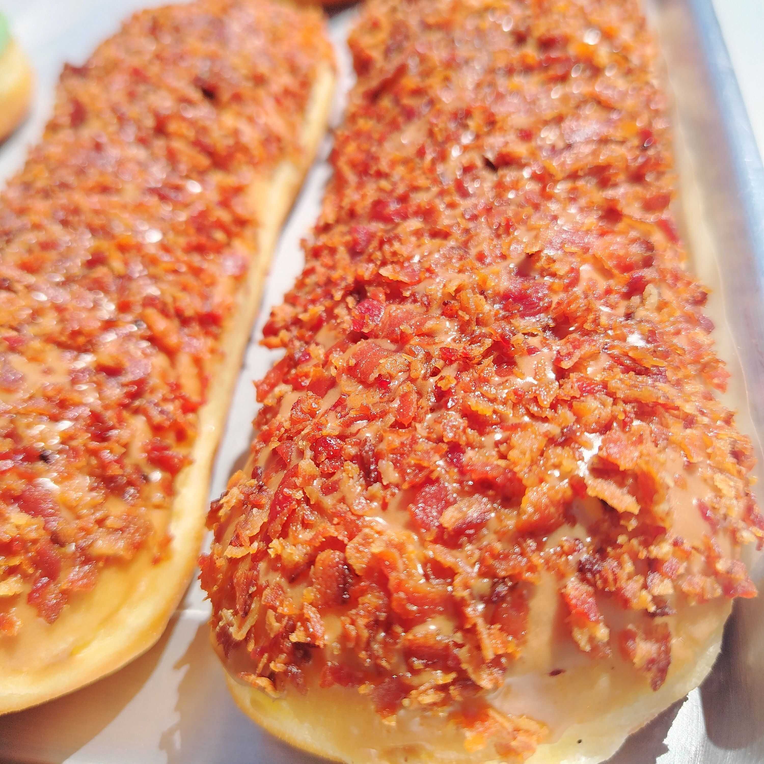 Long John Maple & Bacon / Maple Con Tocino