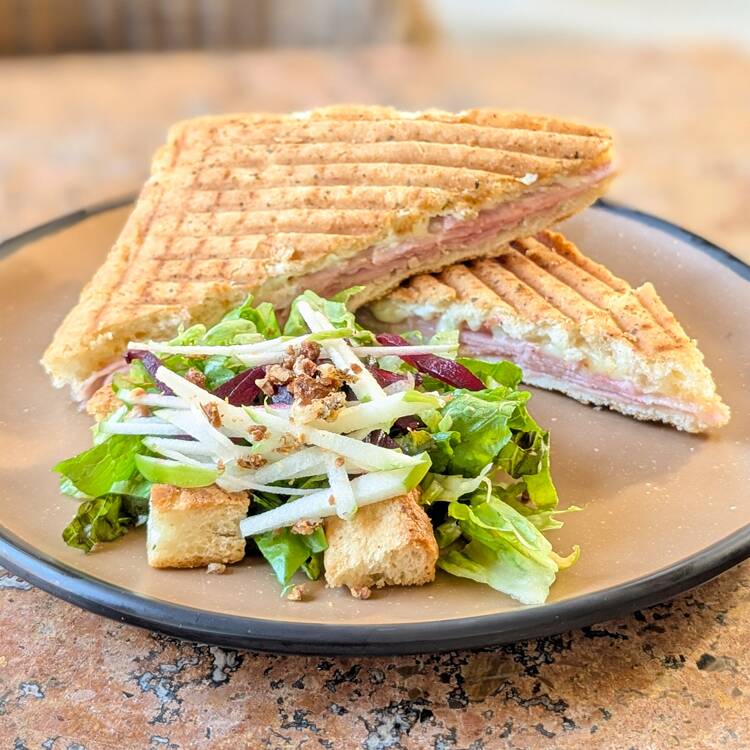 Panini Jamón y Queso