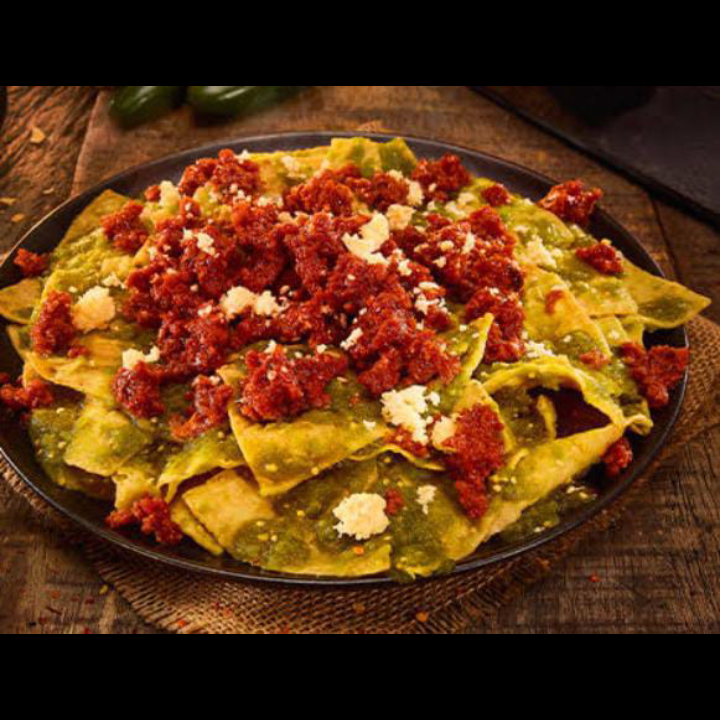 Chilaquiles Verdes De Chorizo
