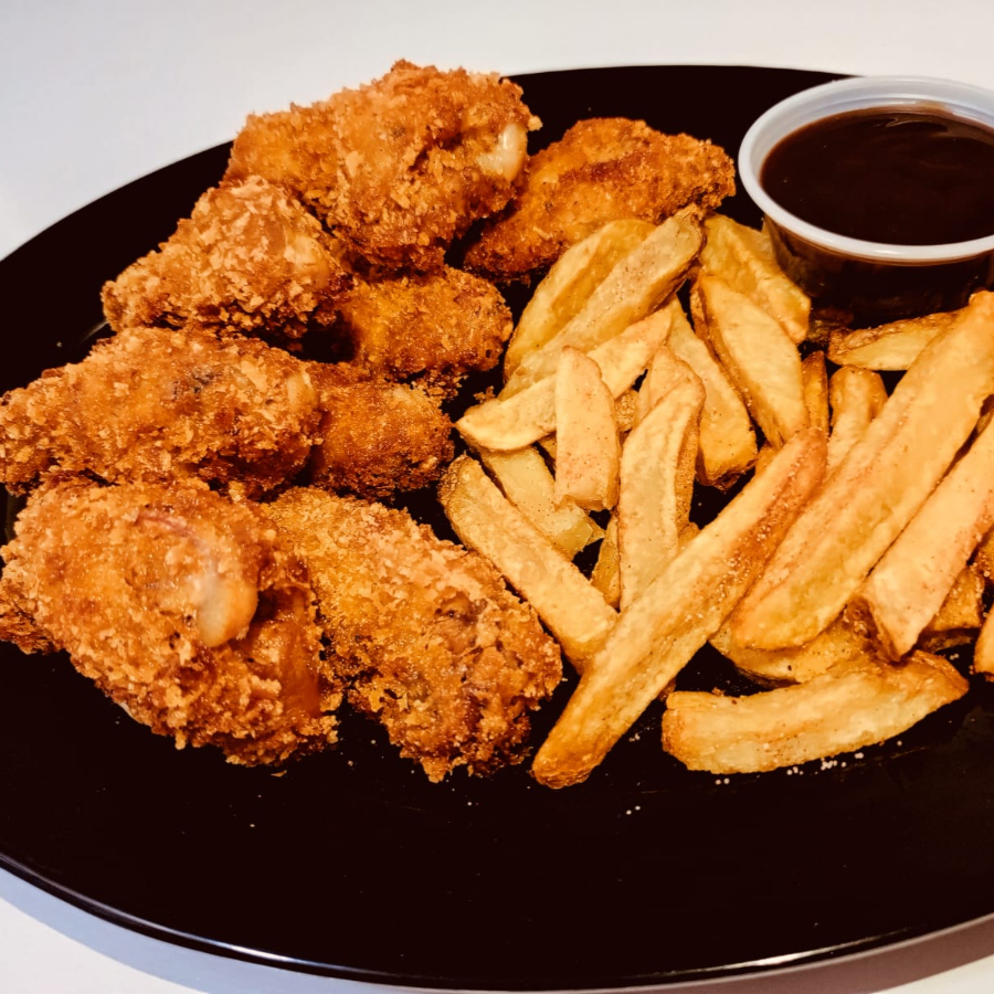 🔥Alitas x 8 con Papas Francesas🔥