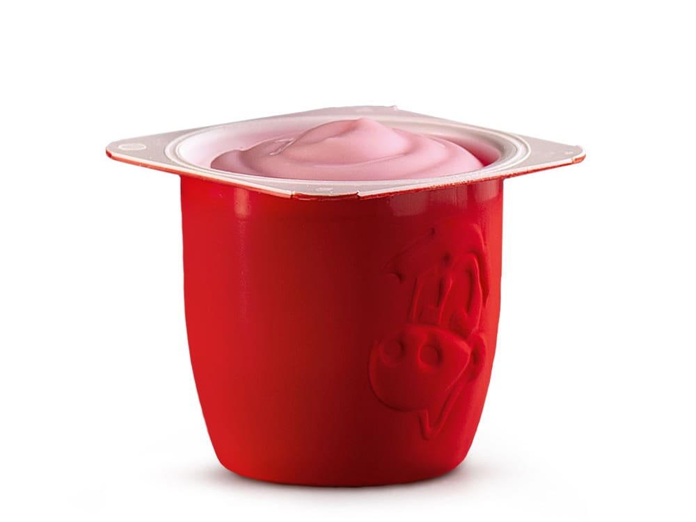 Petit suisse com preparado de morango