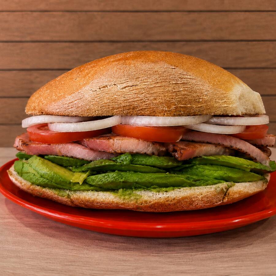 Chuleta Ahumada Mixto (Con Aguacate)