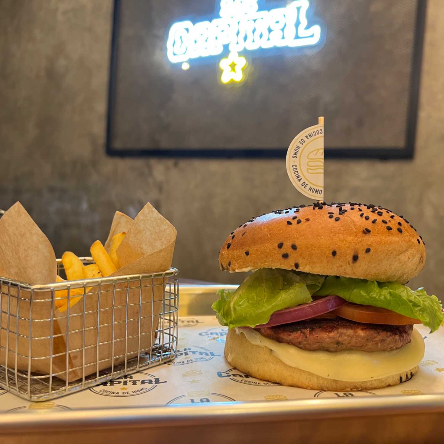 Paquete:Burger Clásica +130gr Papas