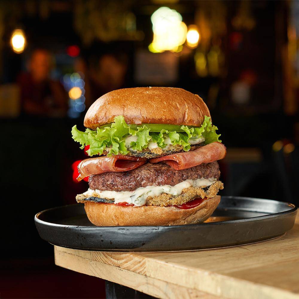 Hamburguesa Artesanal Res 200gr + Papas