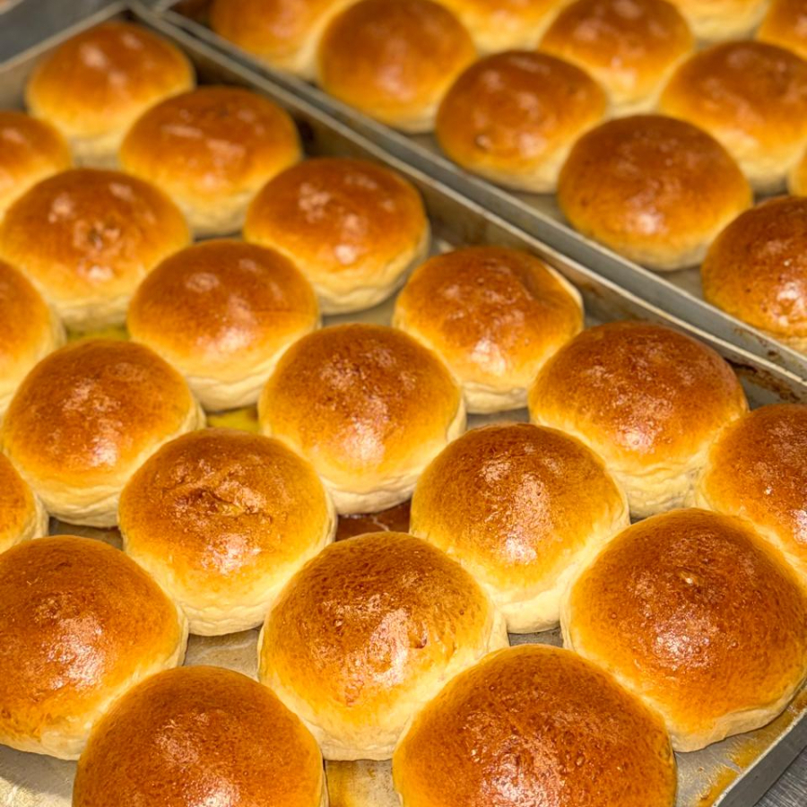 Pão fofinho, sabor suave e toque doce que agrada a todos os paladares.