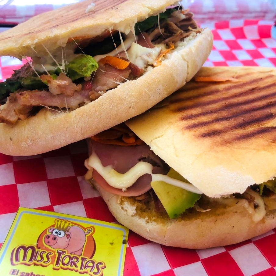 2 Tortas Mexicanas + 1 Papas