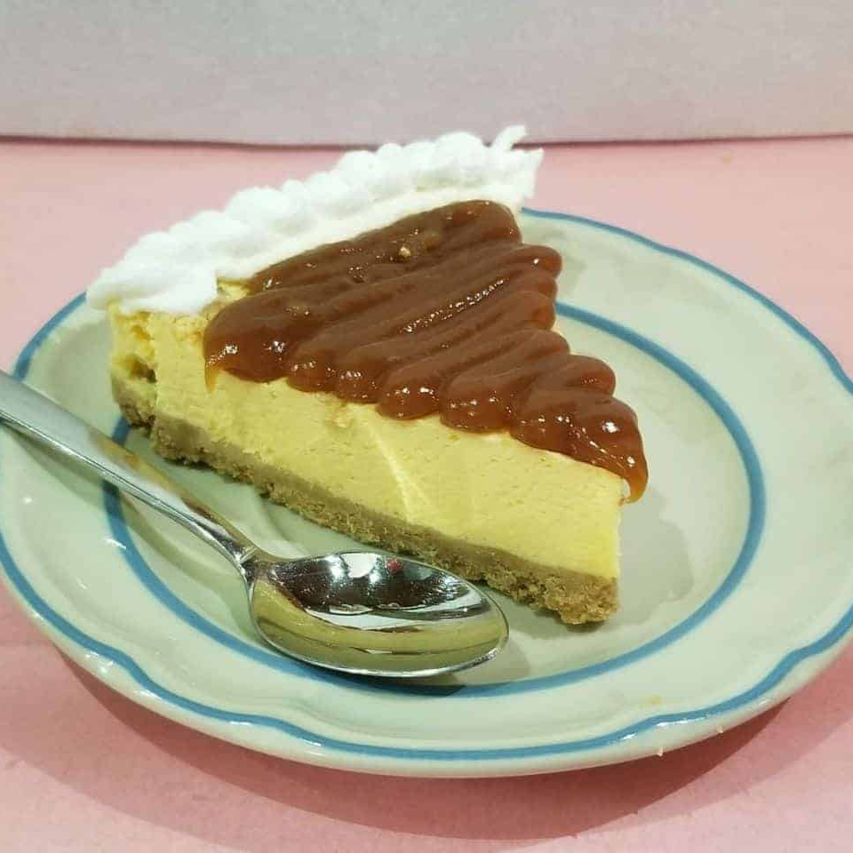 Pay de Queso con Cajeta