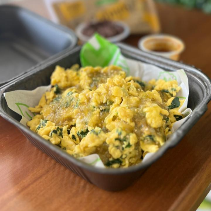 Huevos en Salsa Verde