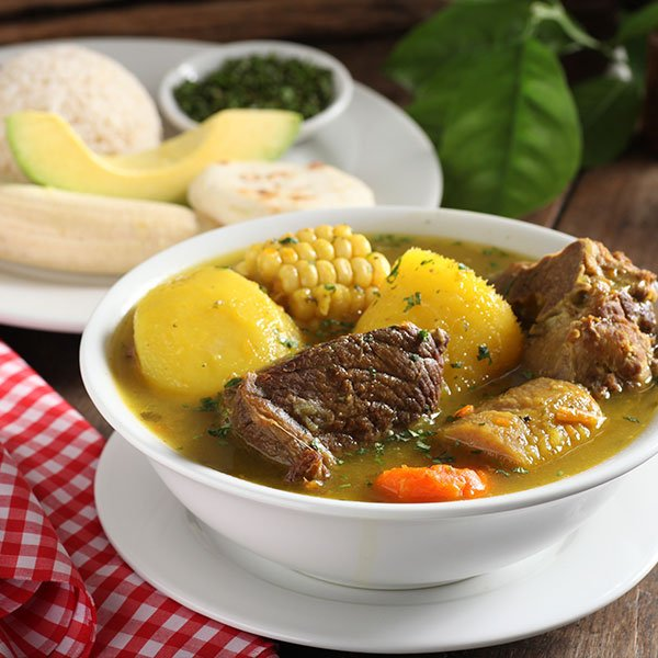 Sancocho MIxto mas Cocacola 400 ml