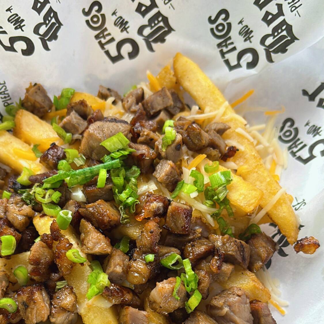 Papas Fritas con Queso y Carne