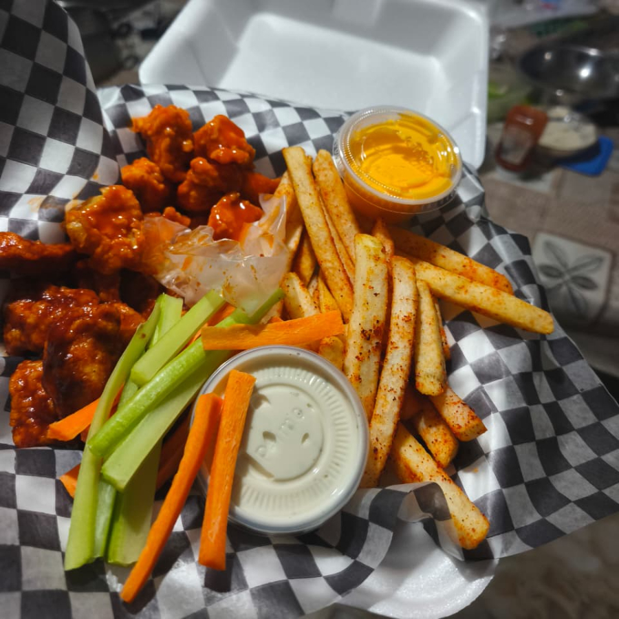 COMBO 10 Boneless + Papas🍗🔥🍟