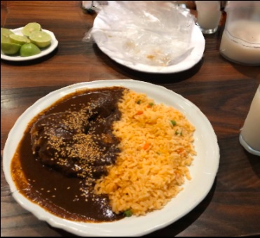Orden de Arroz con Mole Poblano